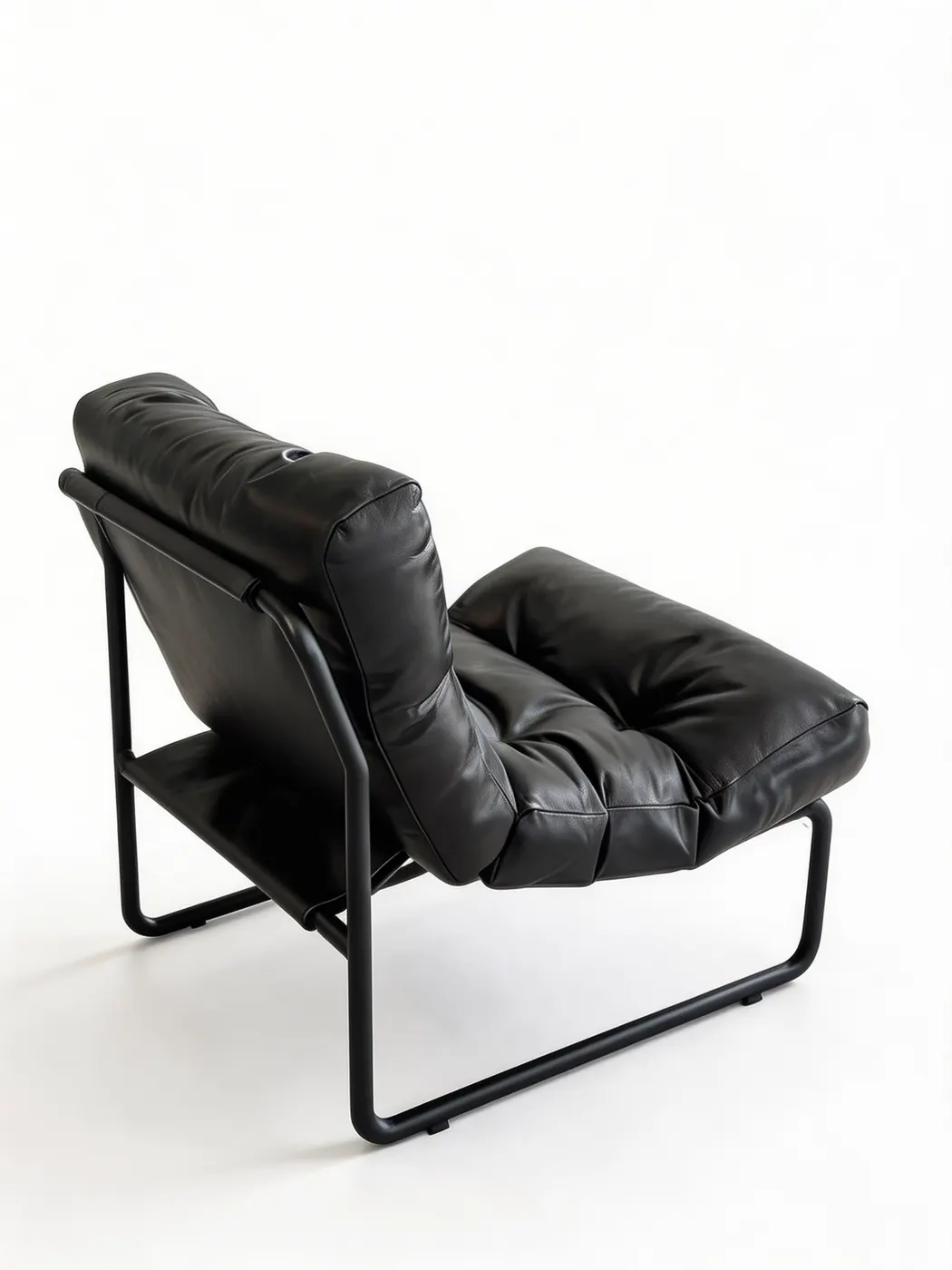 Noir lounge chair side view